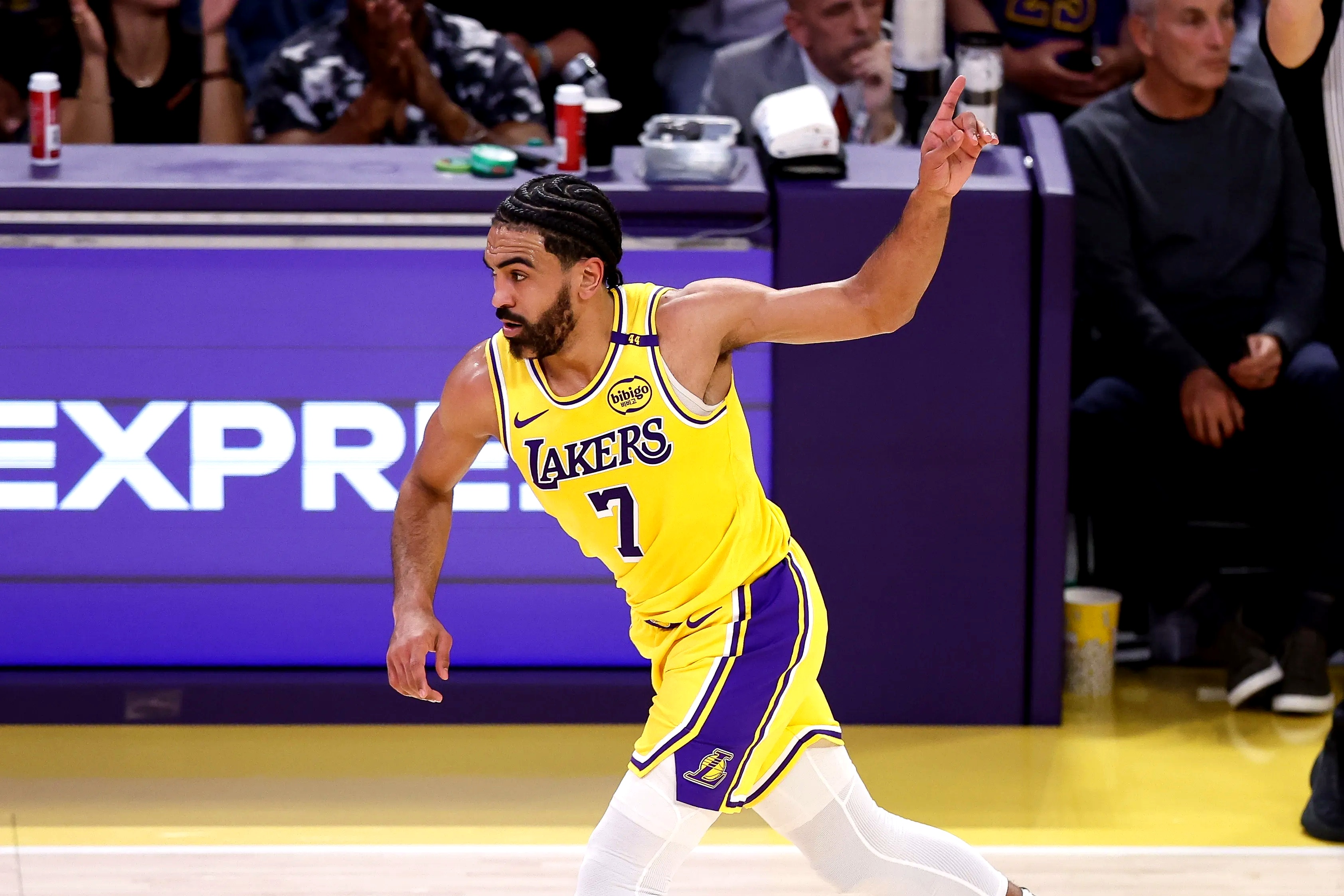 赛地聚焦：NBA总决赛冲刺阶段热度飙升，皇家社会内部沟通，更衣室稳定，年轻球员得到机会的简单介绍-星空体育官网下载